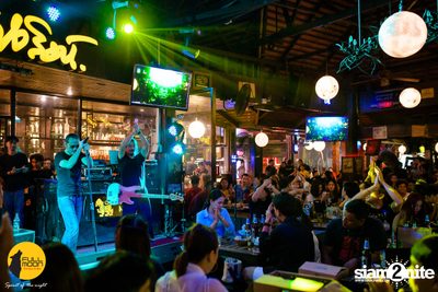 Pang Nakarin at Fullmoon Terrace & Bar — photo 137
