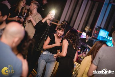 Koi Saturdays กับ DJ Tob x MC Arthur Yessir ที่ เดอะคลับ แอท คอย — photo 44