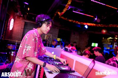 K Pop Night at Wine Bridge — photo 47