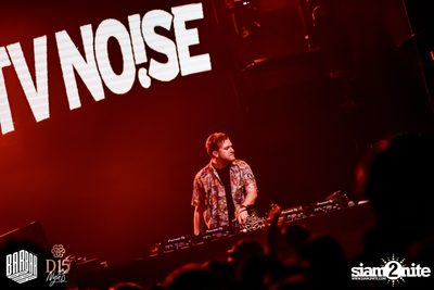 D15 Nights Freestyler presents TV Noise at Barbarbar — photo 129