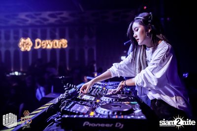 D15 Nights Freestyler presents TV Noise at Barbarbar — photo 200