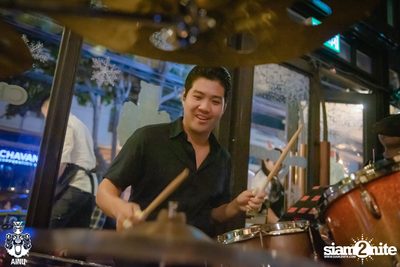 Christmas Eve Party w/ Getsunova at AINU Bar — photo 94