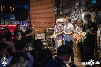 Christmas Eve Party w/ Getsunova at AINU Bar — photo 116