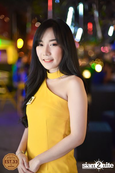 ALIZ x Bowky Lion ที่ EST.33 | สาขา Crystal Design Center — photo 5