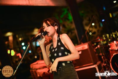 ALIZ x Bowky Lion ที่ EST.33 | สาขา Crystal Design Center — photo 6