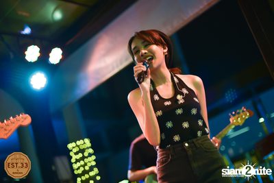 ALIZ x Bowky Lion ที่ EST.33 | สาขา Crystal Design Center — photo 39