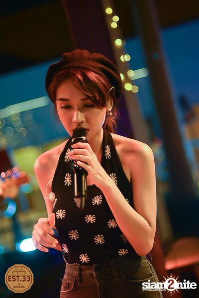 ALIZ x Bowky Lion ที่ EST.33 | สาขา Crystal Design Center — photo 67