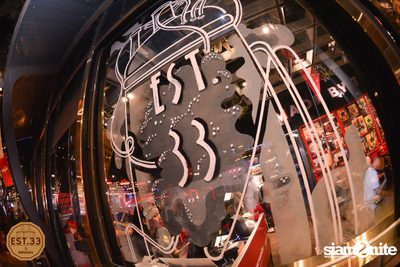 ALIZ x Bowky Lion ที่ EST.33 | สาขา Crystal Design Center — photo 80