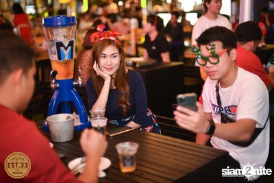ALIZ x Bowky Lion ที่ EST.33 | สาขา Crystal Design Center — photo 84