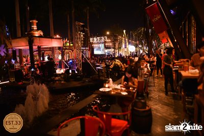 ALIZ x Bowky Lion ที่ EST.33 | สาขา Crystal Design Center — photo 95