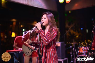 ALIZ x Bowky Lion ที่ EST.33 | สาขา Crystal Design Center — photo 105