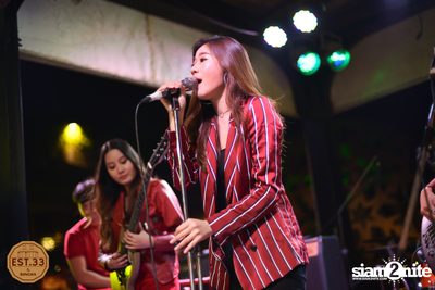 ALIZ x Bowky Lion ที่ EST.33 | สาขา Crystal Design Center — photo 111