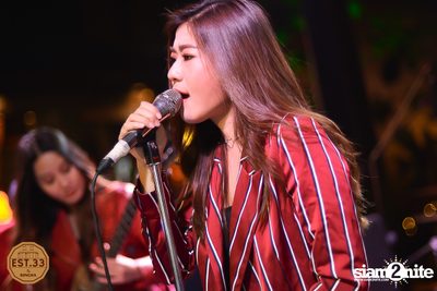 ALIZ x Bowky Lion ที่ EST.33 | สาขา Crystal Design Center — photo 115