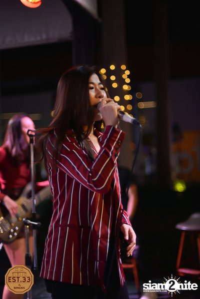 ALIZ x Bowky Lion ที่ EST.33 | สาขา Crystal Design Center — photo 125