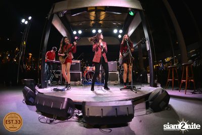 ALIZ x Bowky Lion ที่ EST.33 | สาขา Crystal Design Center — photo 129