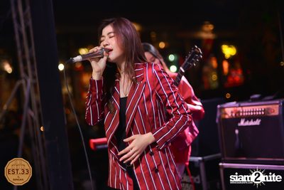 ALIZ x Bowky Lion ที่ EST.33 | สาขา Crystal Design Center — photo 169