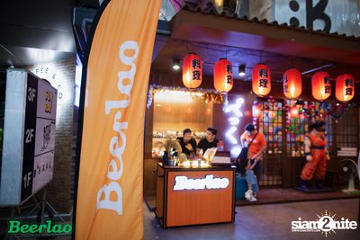 Friday ที่ บ็อทเทิลร็อคเก็ต คราฟท์เบียร์บาร์ — photo 4