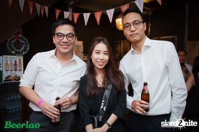 Friday ที่ บ็อทเทิลร็อคเก็ต คราฟท์เบียร์บาร์ — photo 20