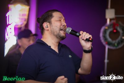 Friday ที่ บ็อทเทิลร็อคเก็ต คราฟท์เบียร์บาร์ — photo 54