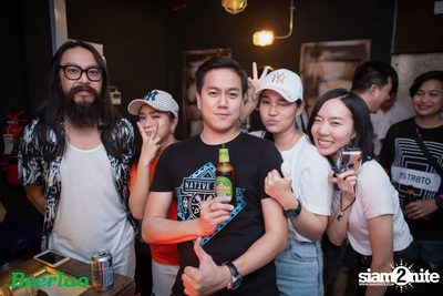 Friday ที่ บ็อทเทิลร็อคเก็ต คราฟท์เบียร์บาร์ — photo 60