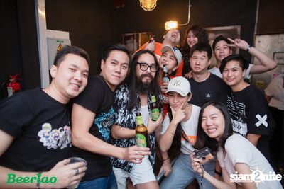 Friday ที่ บ็อทเทิลร็อคเก็ต คราฟท์เบียร์บาร์ — photo 61