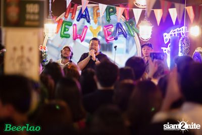 Friday ที่ บ็อทเทิลร็อคเก็ต คราฟท์เบียร์บาร์ — photo 64