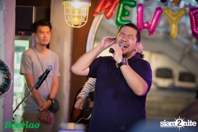 Friday ที่ บ็อทเทิลร็อคเก็ต คราฟท์เบียร์บาร์ — photo 73