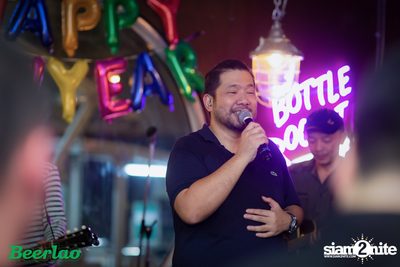 Friday ที่ บ็อทเทิลร็อคเก็ต คราฟท์เบียร์บาร์ — photo 80
