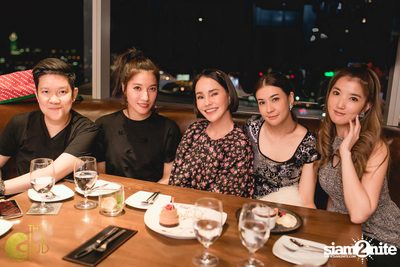 Fridays ft. DJ E-man (USA) | เดอะคลับ แอท คอย — photo 2