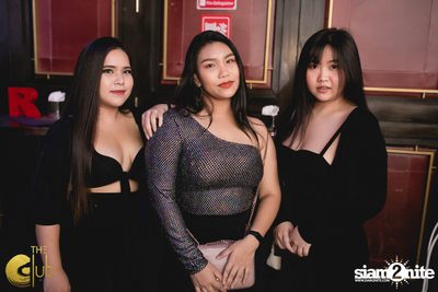 Fridays ft. DJ E-man (USA) | เดอะคลับ แอท คอย — photo 12