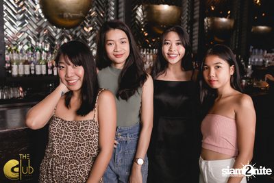 Fridays ft. DJ E-man (USA) | เดอะคลับ แอท คอย — photo 20