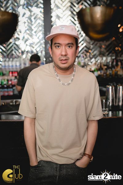 Fridays ft. DJ E-man (USA) | เดอะคลับ แอท คอย — photo 23