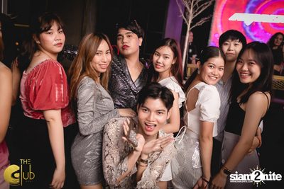 Fridays ft. DJ E-man (USA) | เดอะคลับ แอท คอย — photo 33