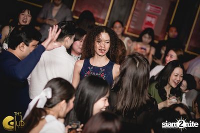 Fridays ft. DJ E-man (USA) | เดอะคลับ แอท คอย — photo 38