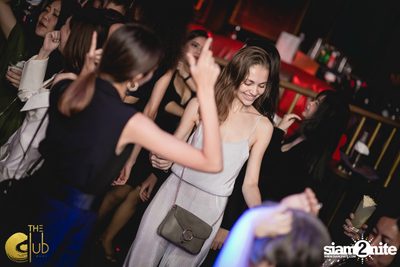 Fridays ft. DJ E-man (USA) | เดอะคลับ แอท คอย — photo 53