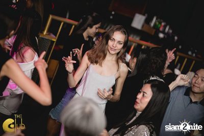 Fridays ft. DJ E-man (USA) | เดอะคลับ แอท คอย — photo 56