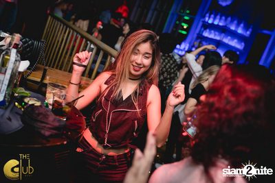Fridays ft. DJ E-man (USA) | เดอะคลับ แอท คอย — photo 66