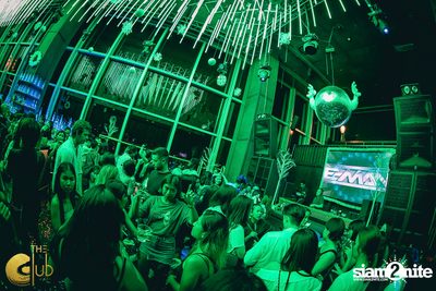 Fridays ft. DJ E-man (USA) | เดอะคลับ แอท คอย — photo 73