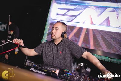 Fridays ft. DJ E-man (USA) | เดอะคลับ แอท คอย — photo 78