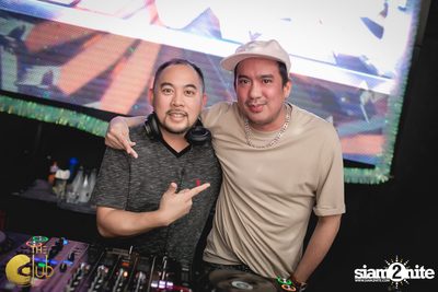 Fridays ft. DJ E-man (USA) | เดอะคลับ แอท คอย — photo 81