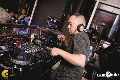 Fridays ft. DJ E-man (USA) | เดอะคลับ แอท คอย — photo 95