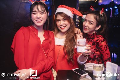 Nont Tanont at Thonglor Official — photo 7