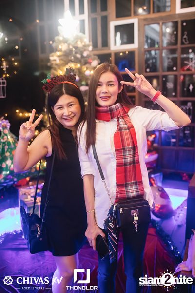 Nont Tanont at Thonglor Official — photo 40