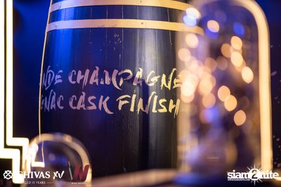 Countdown 2020 with Atom Chanakan & Chivas XV at Wine Bridge — photo 3