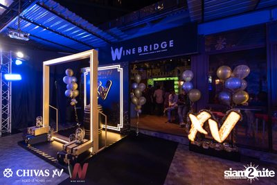 Countdown 2020 with Atom Chanakan & Chivas XV at Wine Bridge — photo 41