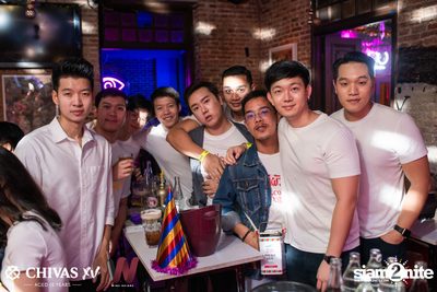 Countdown 2020 with Atom Chanakan & Chivas XV at Wine Bridge — photo 44