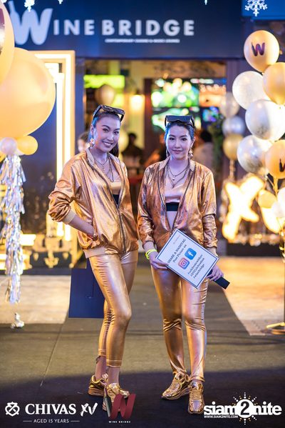 Countdown 2020 with Atom Chanakan & Chivas XV at Wine Bridge — photo 66