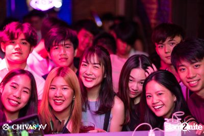 Countdown 2020 with Atom Chanakan & Chivas XV at Wine Bridge — photo 82