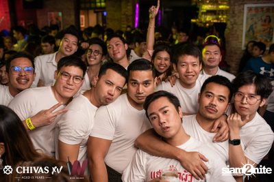 Countdown 2020 with Atom Chanakan & Chivas XV at Wine Bridge — photo 93