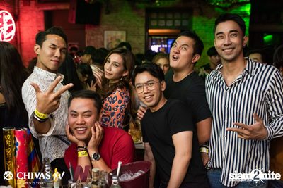Countdown 2020 with Atom Chanakan & Chivas XV at Wine Bridge — photo 95
